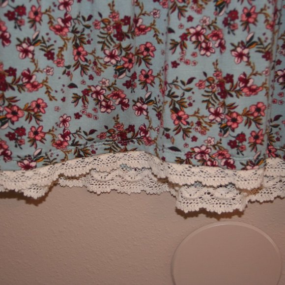 Rewind Bouquet Ditsy Floral Smocked Shirt Lace Trim Size Large - Picture 3 of 5